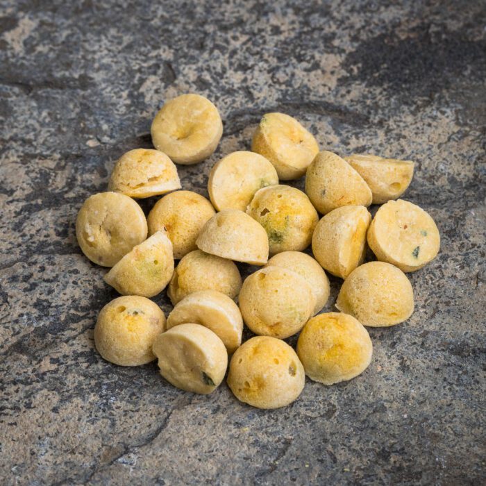 Sachet de friandises pour petit chien au poisson blanc, carotte, basilic et graines de chia – Image 6