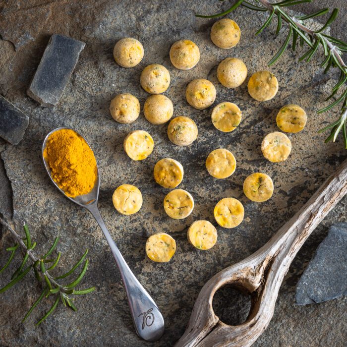 Sachet de friandises pour petit chien au poulet, courge butternut, menthe et curcuma – Image 2