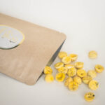 Sachet de friandises pour petit chien au poulet, courge butternut, menthe et curcuma